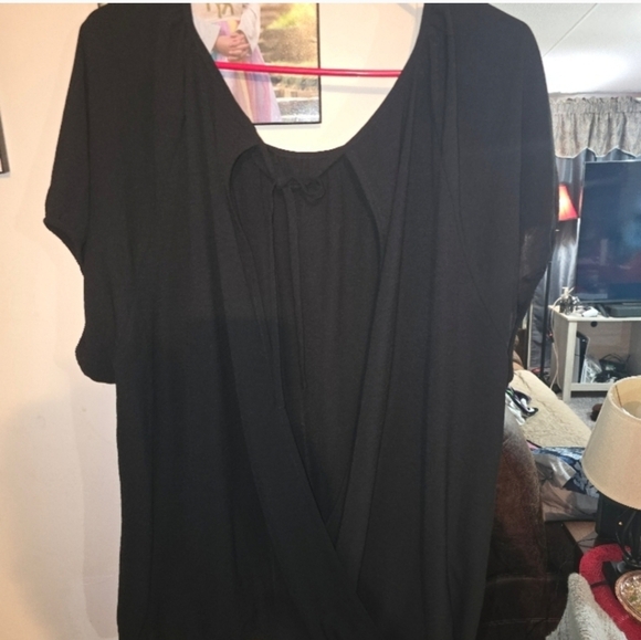 🍂🍁NWT TORRID 2x  Seersucker Surplice Back Short Sleeve Top - Picture 6 of 7